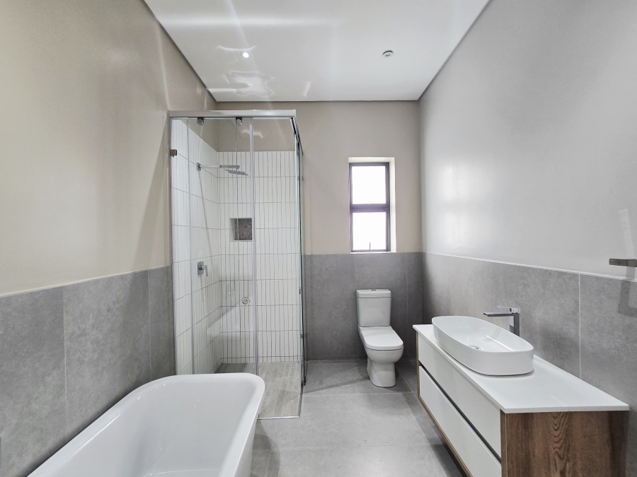 3 Bedroom Property for Sale in Kingswood Golf Estate Western Cape